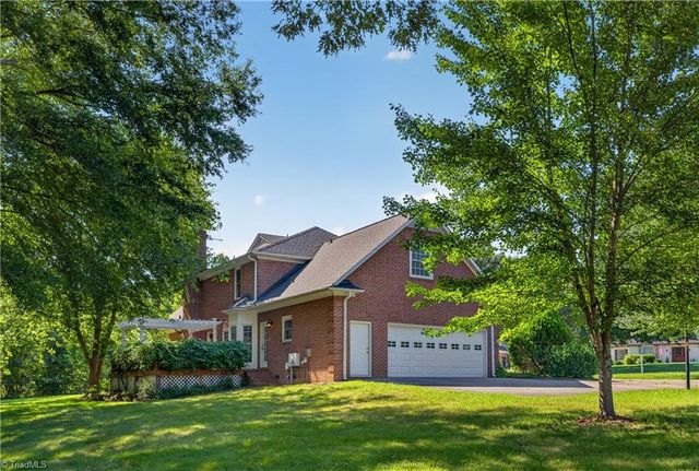 1018 Riverbend Drive, Bermuda Run, NC 27006