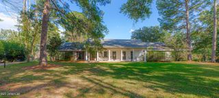 28 Deerfield Drive, Madison, MS 39110