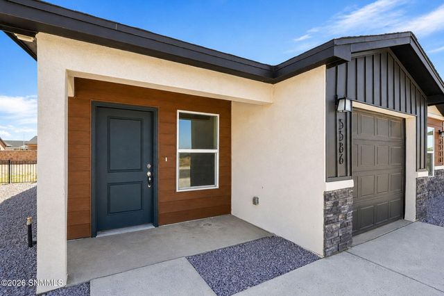5589 Sierra Verde Place, Las Cruces, NM 88012
