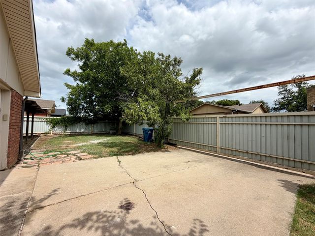 5221 Reed Drive, The Colony, TX 75056