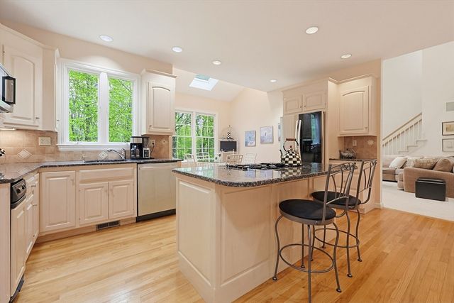 10 Timber Ledge Drive, Holliston, MA 01746