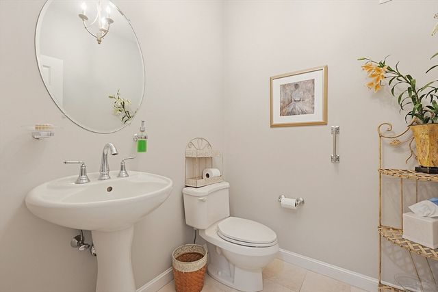 10 Timber Ledge Drive, Holliston, MA 01746