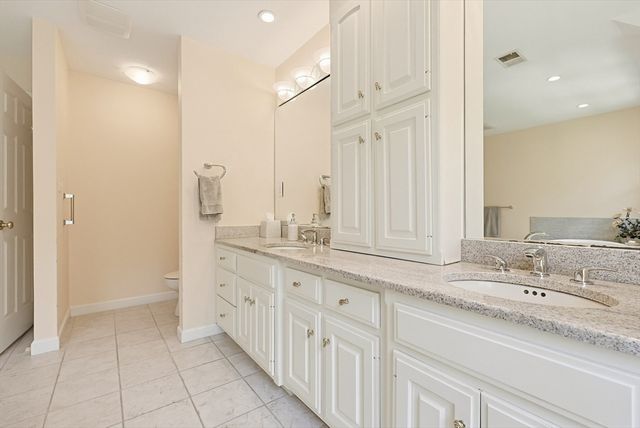 10 Timber Ledge Drive, Holliston, MA 01746