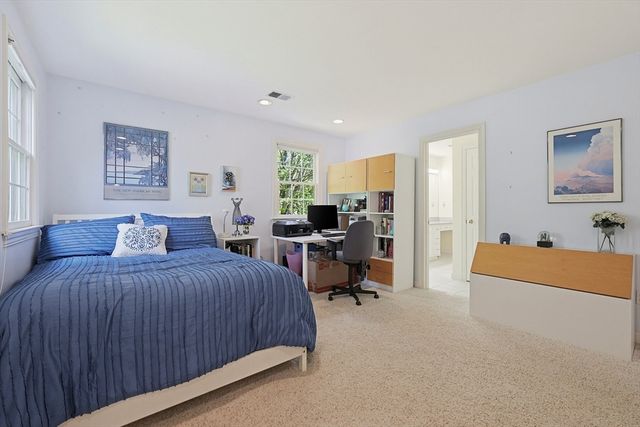 10 Timber Ledge Drive, Holliston, MA 01746