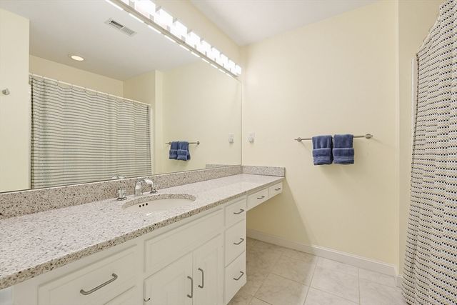 10 Timber Ledge Drive, Holliston, MA 01746