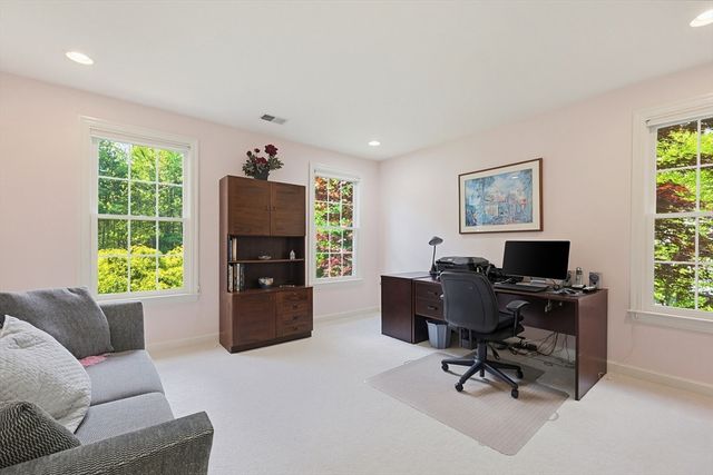 10 Timber Ledge Drive, Holliston, MA 01746