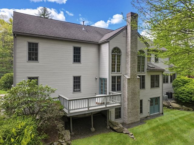 10 Timber Ledge Drive, Holliston, MA 01746