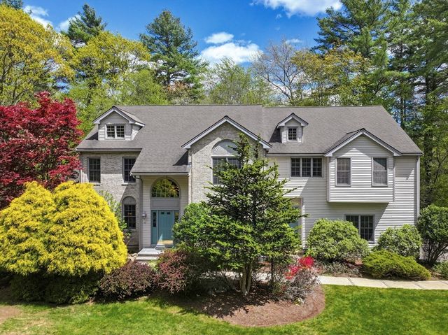 10 Timber Ledge Drive, Holliston, MA 01746
