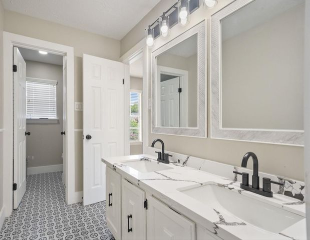 5418 Rock Springs Drive, La Porte, TX 77571