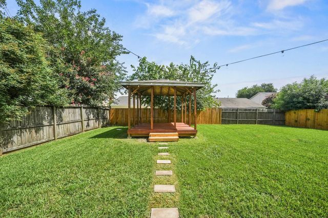 5418 Rock Springs Drive, La Porte, TX 77571