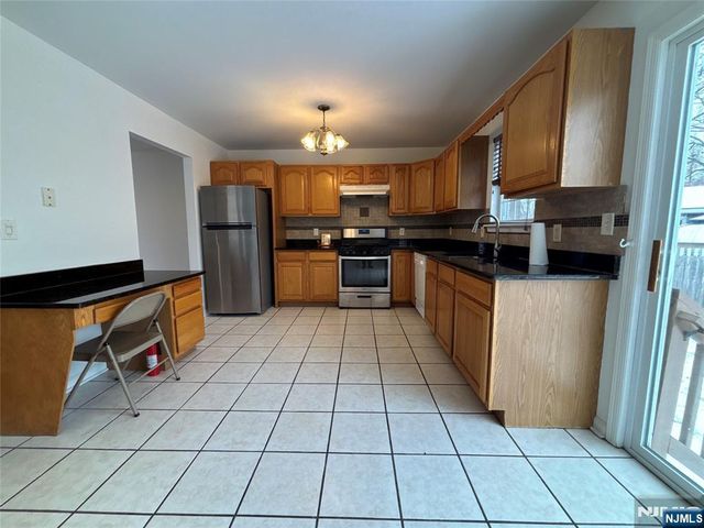 921 Walnut Street, Piscataway, NJ 08854