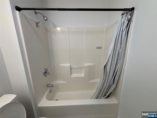 921 Walnut Street, Piscataway, NJ 08854