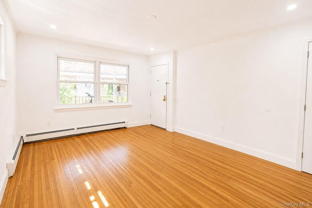 330 E Broadway 211, Long Beach, NY 11561