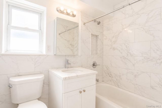 330 E Broadway 211, Long Beach, NY 11561