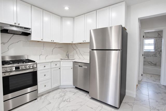 330 E Broadway 211, Long Beach, NY 11561