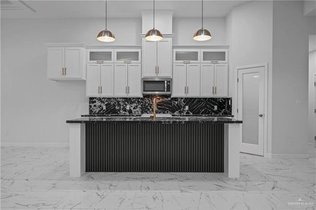 8003 48th Lane, Mcallen, TX 78504