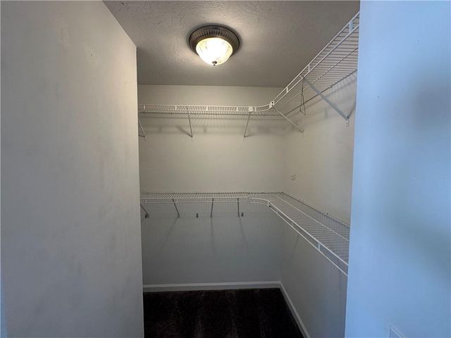 220 Chads Ford Way, Roswell, GA 30076
