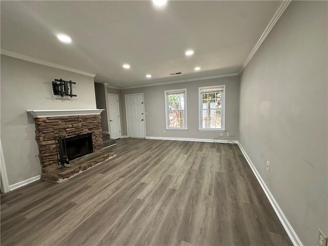220 Chads Ford Way, Roswell, GA 30076