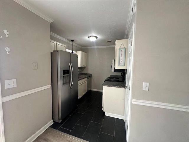 220 Chads Ford Way, Roswell, GA 30076