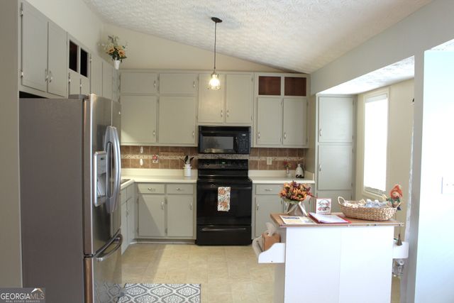 2063 Blackberry Lane, Auburn, GA 30011