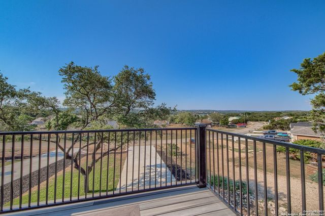 675 HUMMINGBIRD HILL, Canyon Lake, TX 78133