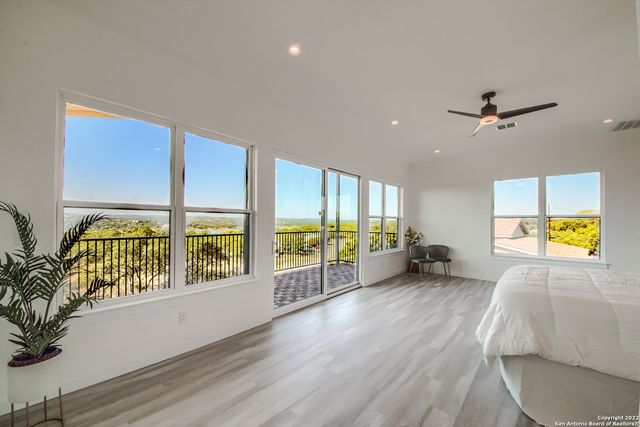 675 HUMMINGBIRD HILL, Canyon Lake, TX 78133