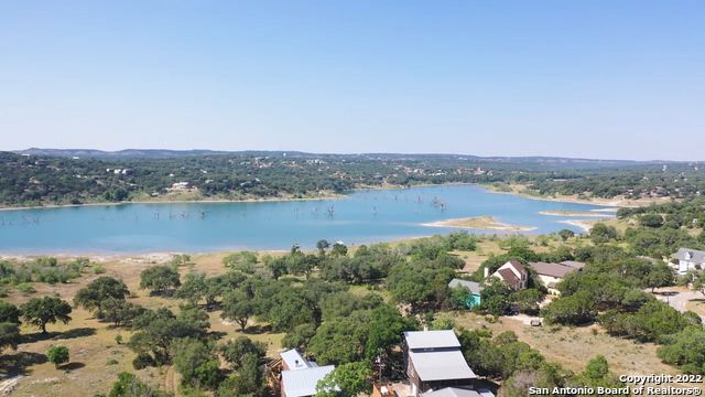 675 HUMMINGBIRD HILL, Canyon Lake, TX 78133