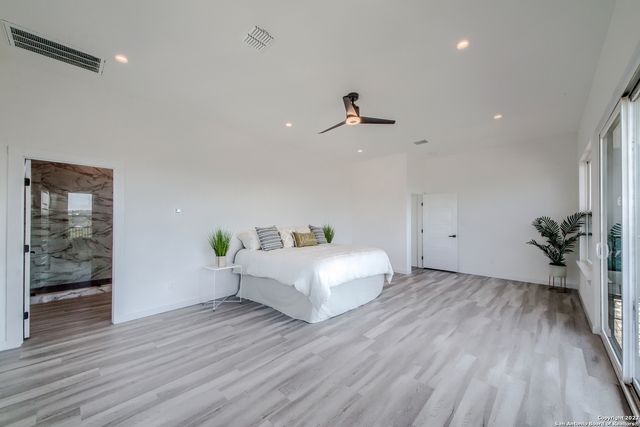 675 HUMMINGBIRD HILL, Canyon Lake, TX 78133