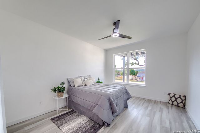 675 HUMMINGBIRD HILL, Canyon Lake, TX 78133