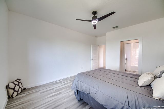 675 HUMMINGBIRD HILL, Canyon Lake, TX 78133