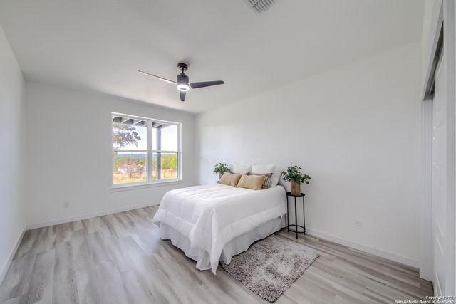 675 HUMMINGBIRD HILL, Canyon Lake, TX 78133