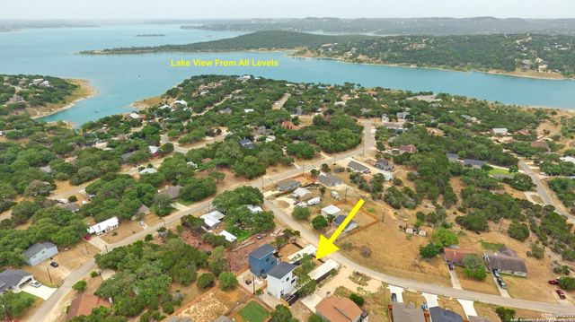 675 HUMMINGBIRD HILL, Canyon Lake, TX 78133