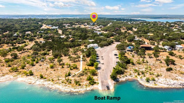 675 HUMMINGBIRD HILL, Canyon Lake, TX 78133