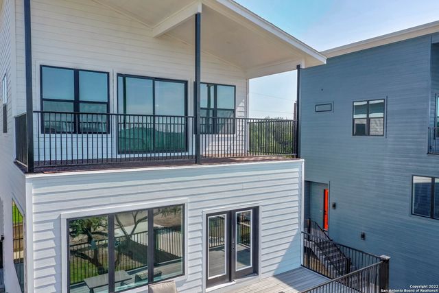 675 HUMMINGBIRD HILL, Canyon Lake, TX 78133