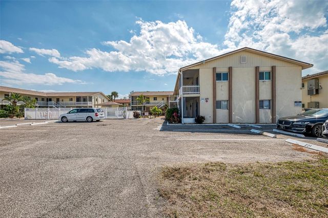 320 BASE AVENUE E 224, Venice, FL 34285