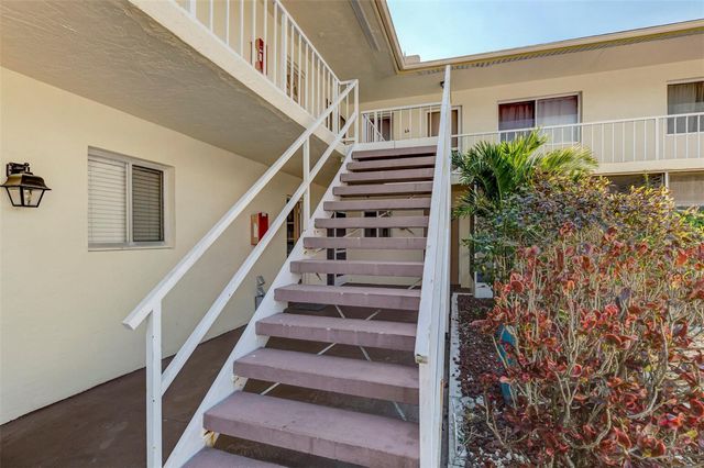 320 BASE AVENUE E 224, Venice, FL 34285