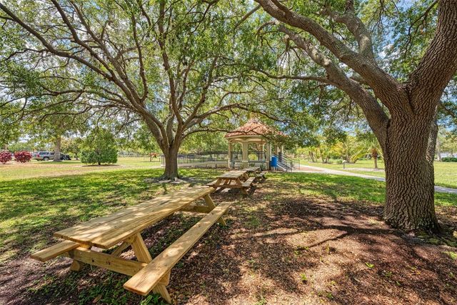 320 BASE AVENUE E 224, Venice, FL 34285