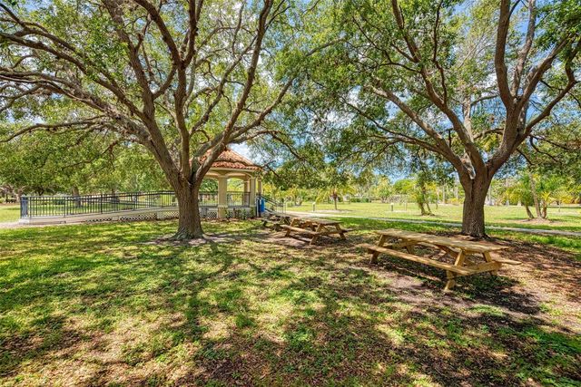 320 BASE AVENUE E 224, Venice, FL 34285