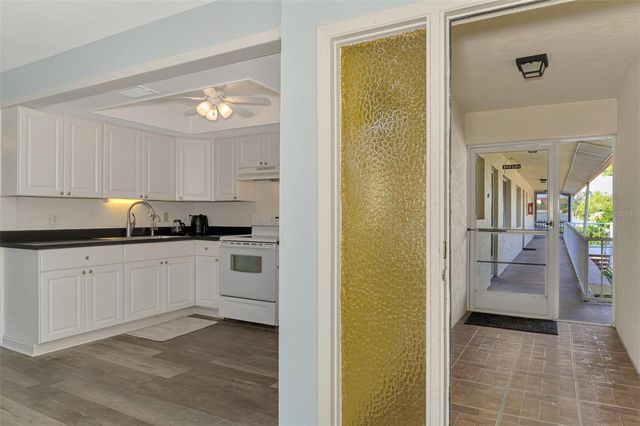 320 BASE AVENUE E 224, Venice, FL 34285