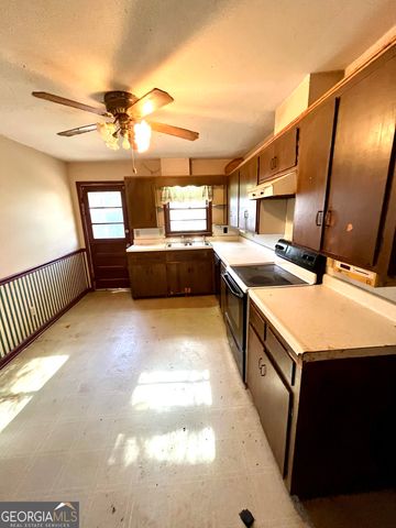 980 Grandma Branch Road, Grantville, GA 30220