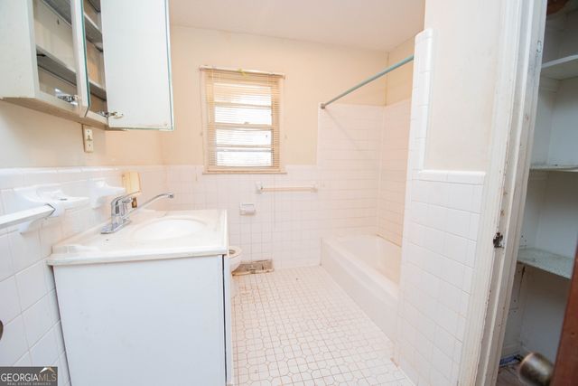 980 Grandma Branch Road, Grantville, GA 30220