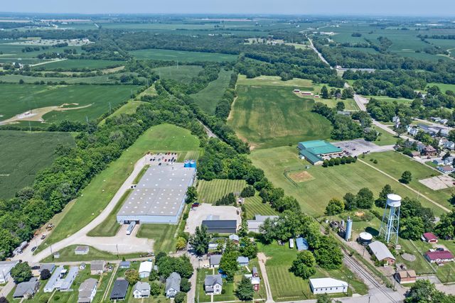 8 E 3rd Avenue, Mount Sterling, OH 43143