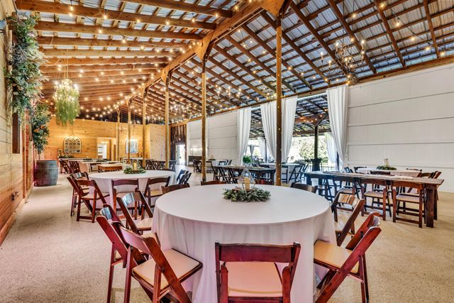 8 E 3rd Avenue, Mount Sterling, OH 43143