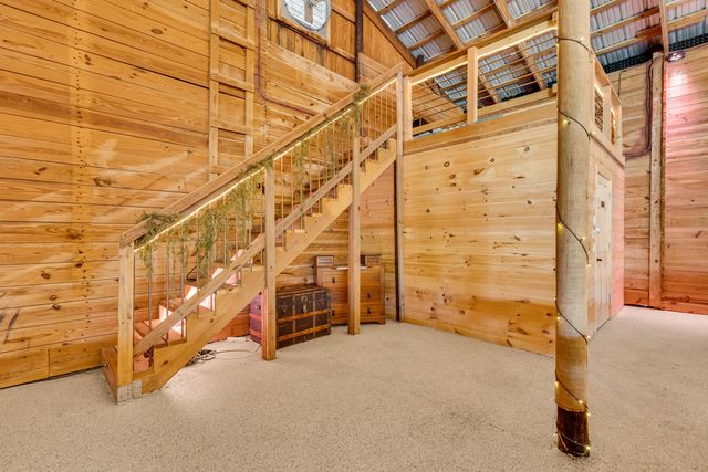 8 E 3rd Avenue, Mount Sterling, OH 43143