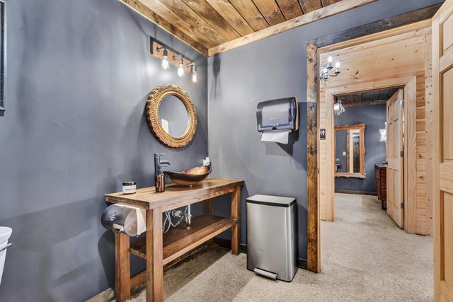 8 E 3rd Avenue, Mount Sterling, OH 43143