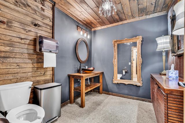 8 E 3rd Avenue, Mount Sterling, OH 43143