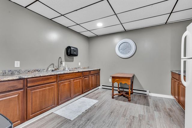 8 E 3rd Avenue, Mount Sterling, OH 43143