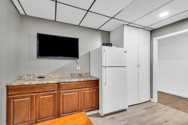 8 E 3rd Avenue, Mount Sterling, OH 43143