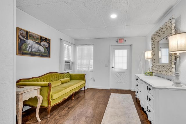 8 E 3rd Avenue, Mount Sterling, OH 43143