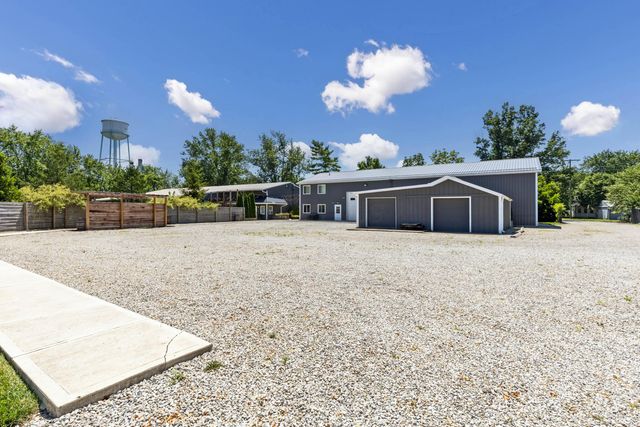 8 E 3rd Avenue, Mount Sterling, OH 43143